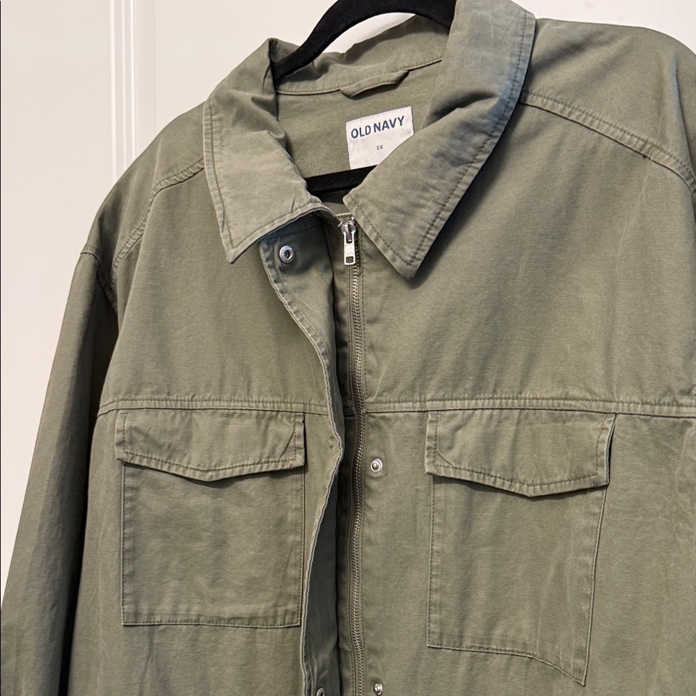 Like New! Old Navy Utility Jacket in Olive Green women 2X - Picture 4 of 8